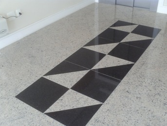 Colar piso sobre piso