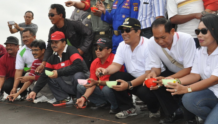 Puluhan Tukik Dilepasliarkan di Pantai Yeh Gangga