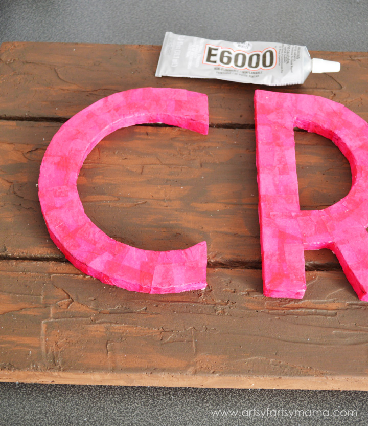 "Create" Faux Pallet Sign at artsyfartsymama.com #MakeItFunCrafts