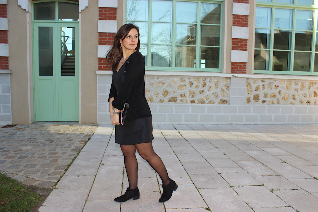 robe naf naf, manteau blanc, low boots article de paris, pochette minelli, bracelets merci ma jolie