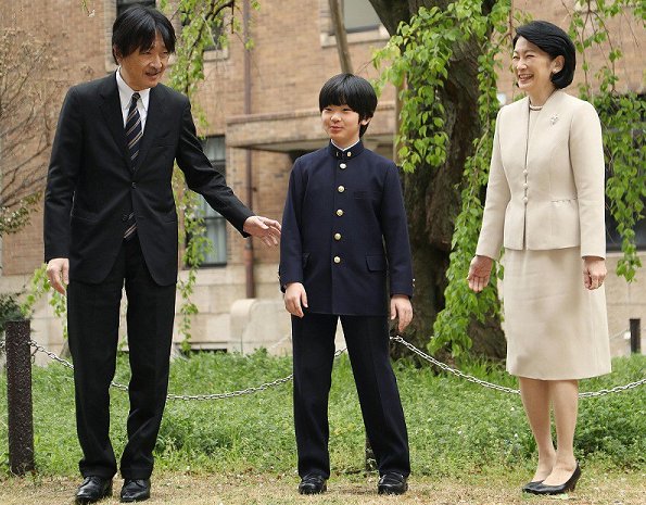Prince Akishino and Princess Kiko. Emperor Akihito. Crown Princess Masako