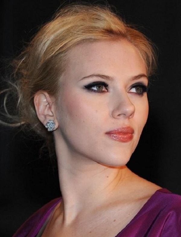 Scarlett Johansson makeup looks