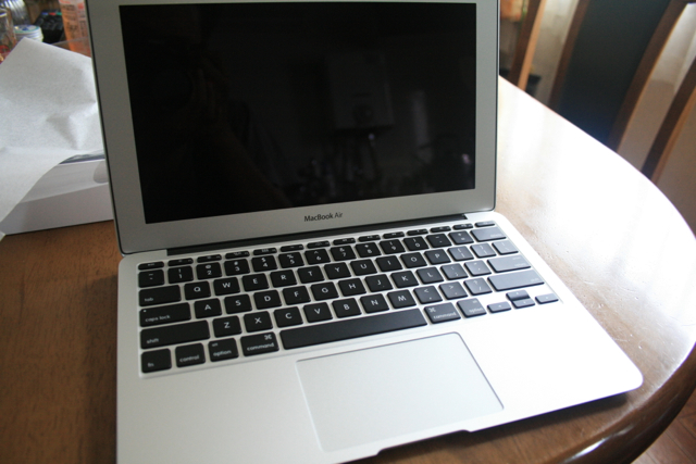 Viewing from 169 centimeters: 新型 MacBook Air 2011 Mid レビュー！