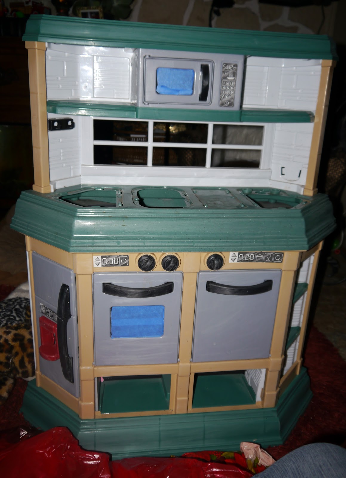 Suzy Homefaker Kids Play Kitchen Redo Makeover