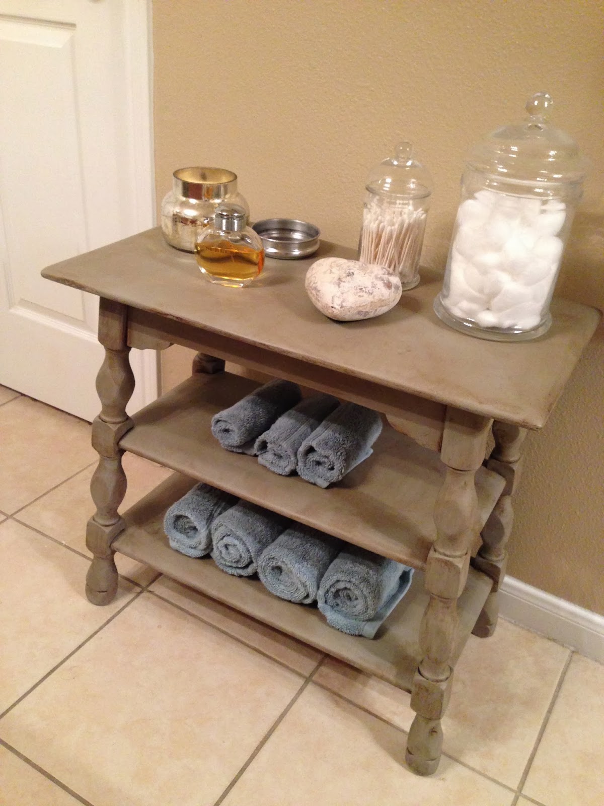 life as a bormann: Furniture Makeover