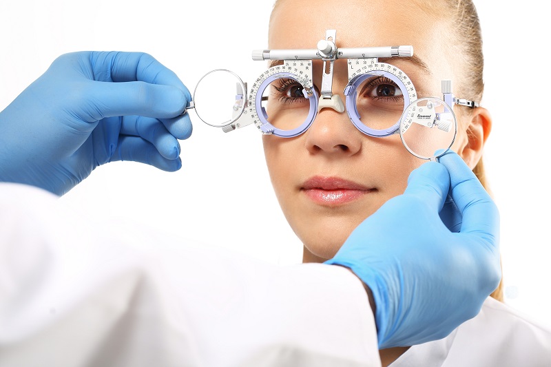 Optometrist Difference with Ophthalmologist and Optician, Career and Types