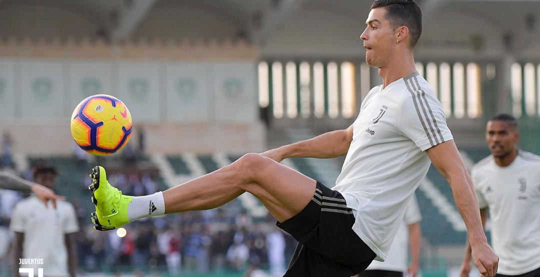 Ronaldo Switches To Volt Mercurial Superfly Boots Ahead of Supercoppa Footy Headlines