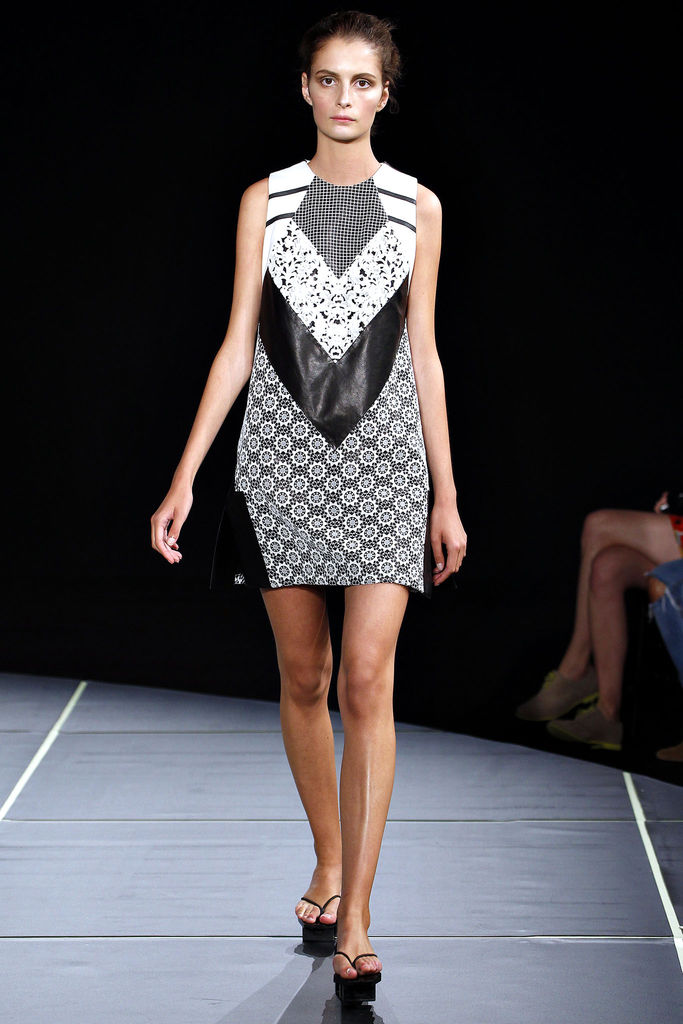 Couture Carrie: Marvelous Minidresses: Sleeveless Shifts