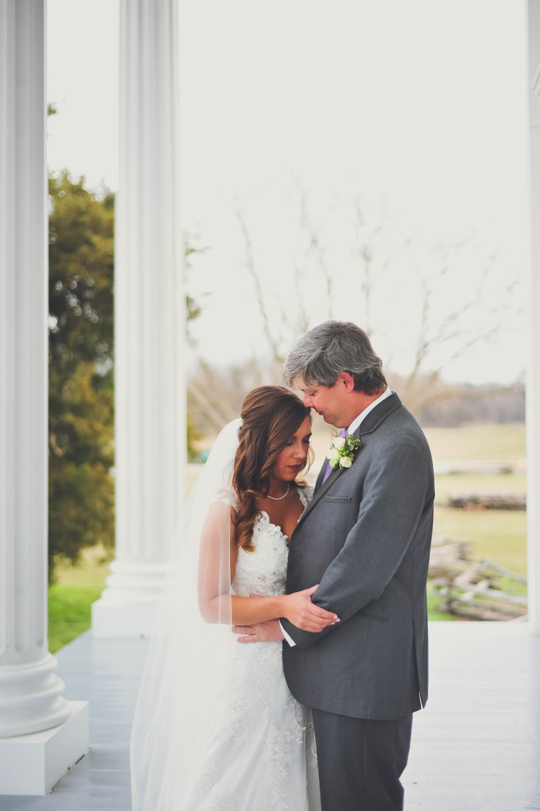 Skelton Photographie Mr. + Mrs. Oakes Married Benoit, Mississippi