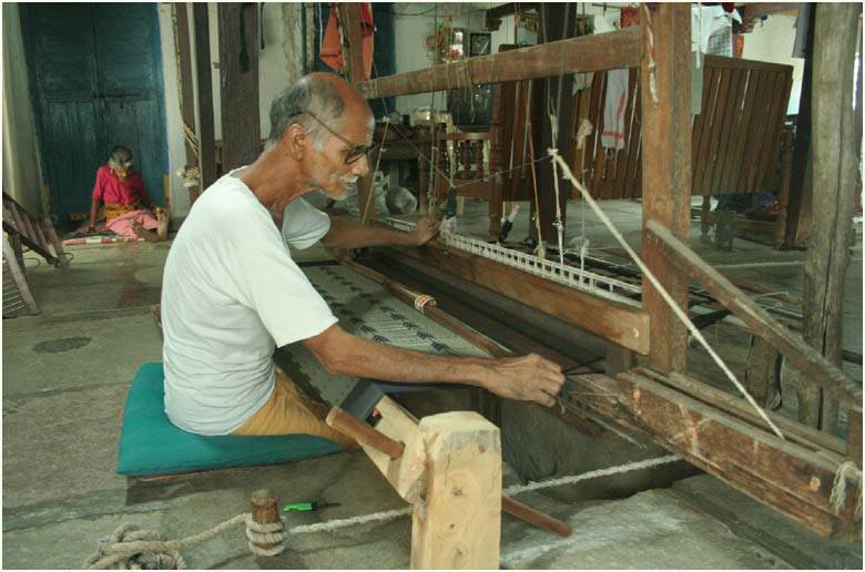 Silk cotton sarees with pochampally border Clearance