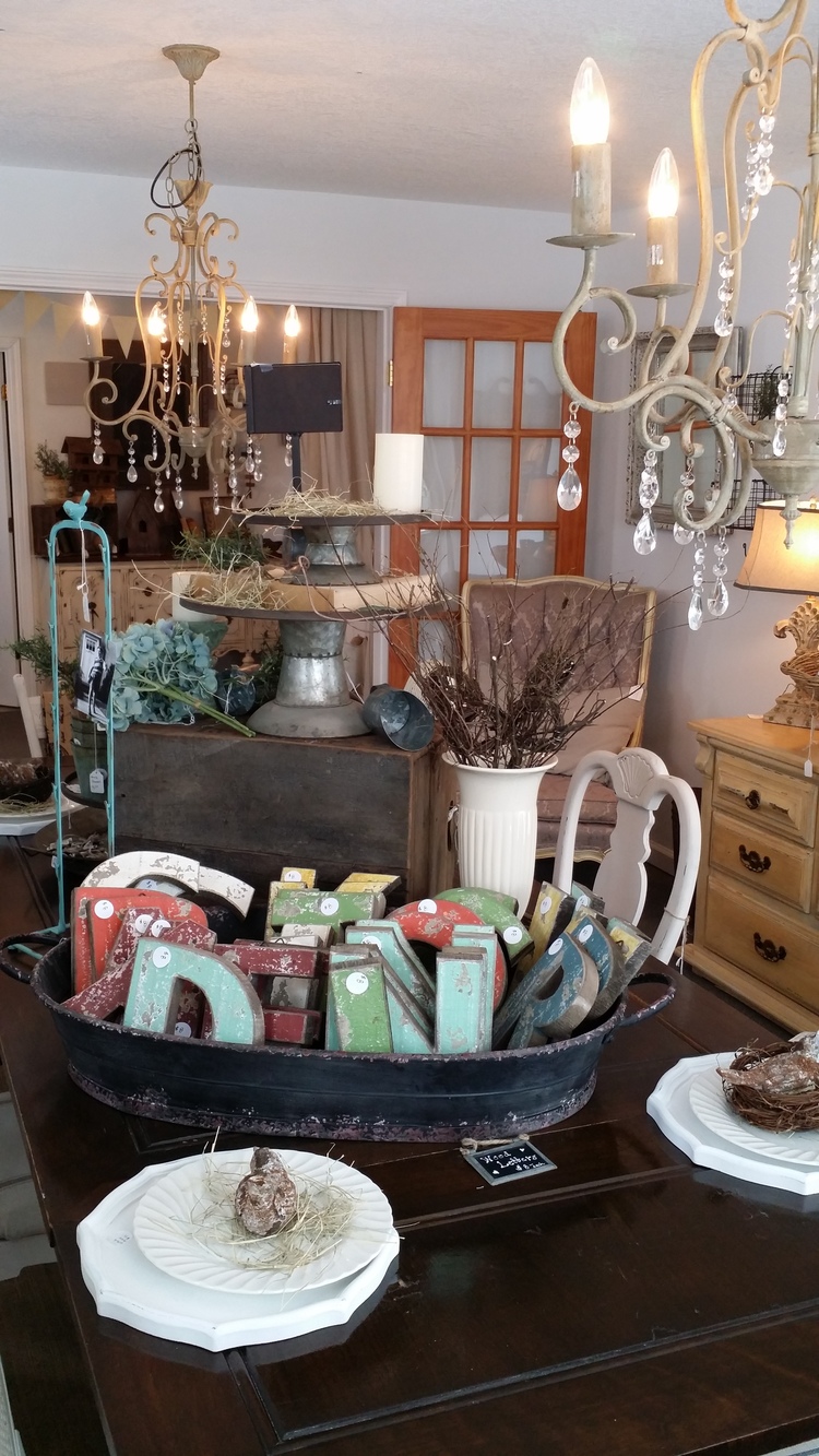 The House of Hamiltons Very Violet Boutique in Lee's