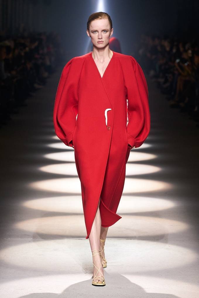 2020 F/W Paris Fashion Week Trend : Red Alerts