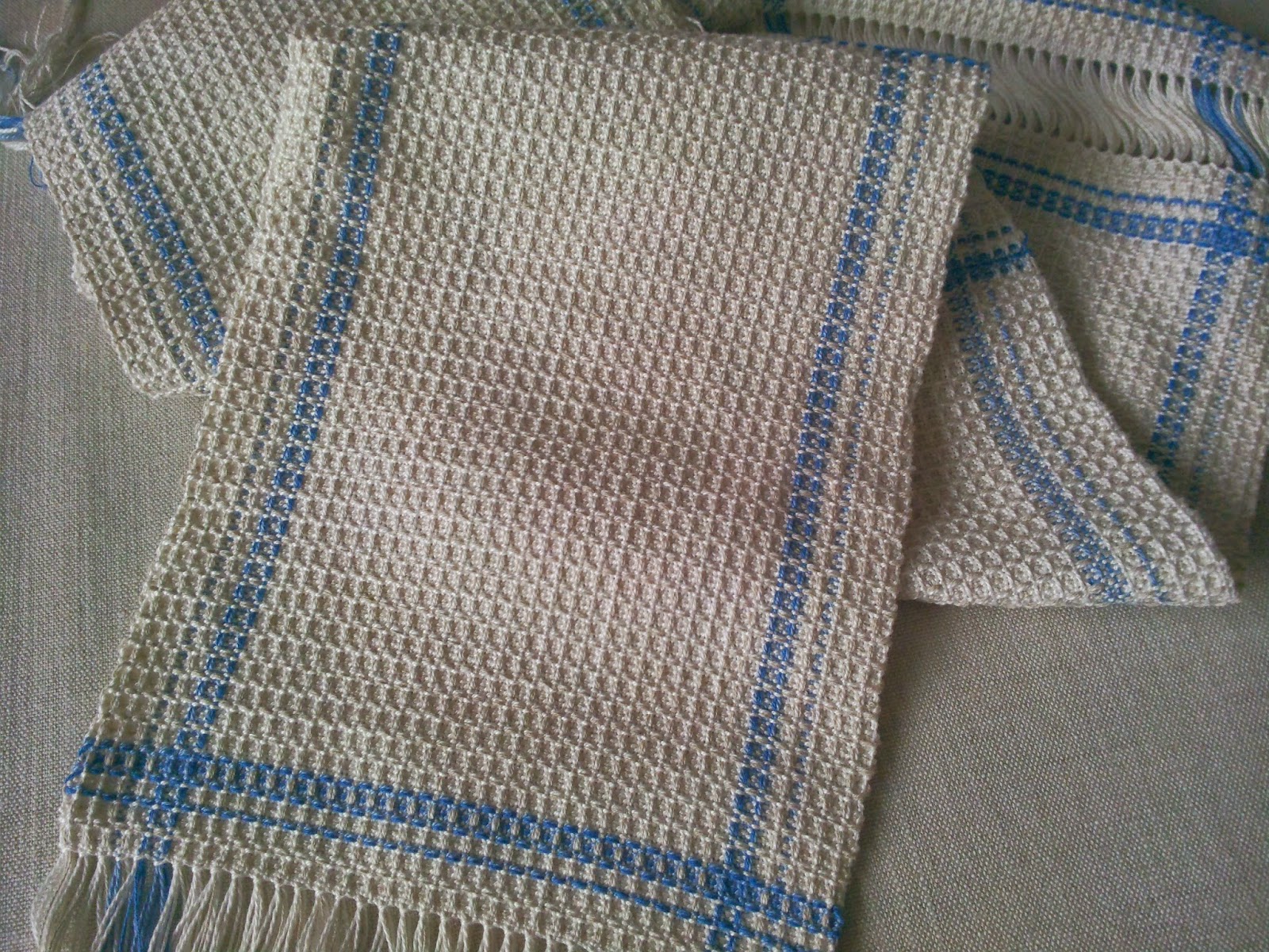 weaving-knitting-crocheting-waffle-weave-on-rigid-heddle-loom