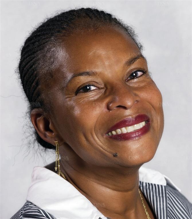 Les Antilles Et La Diaspora Regard De Serge Bile Sur Christiane Taubira