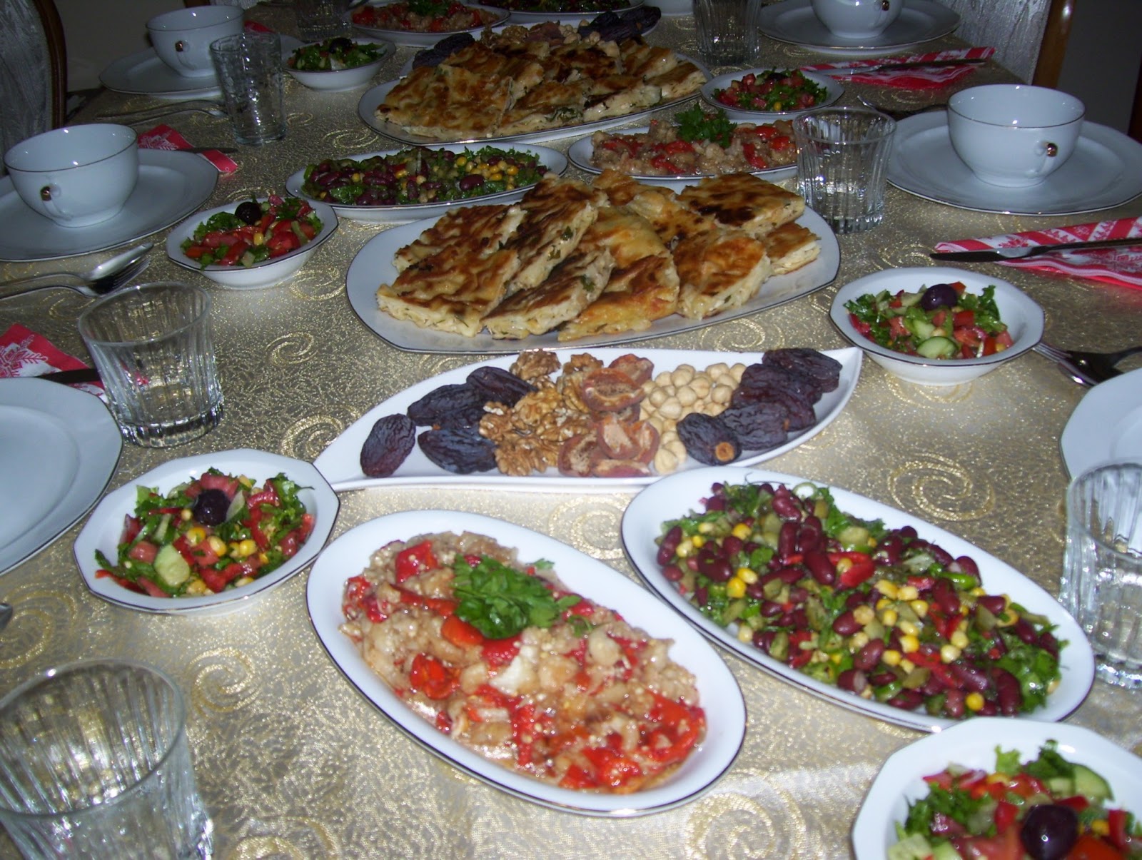 ифтар стол домашний. бухарский ифтар. Iftar chena. блюда на ифтар. что приготовить на ифтар быстро.