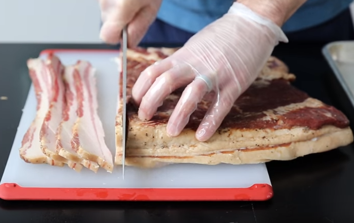 Hồng Ngọc Foody: Tự làm thịt ba chỉ muối (bacon)