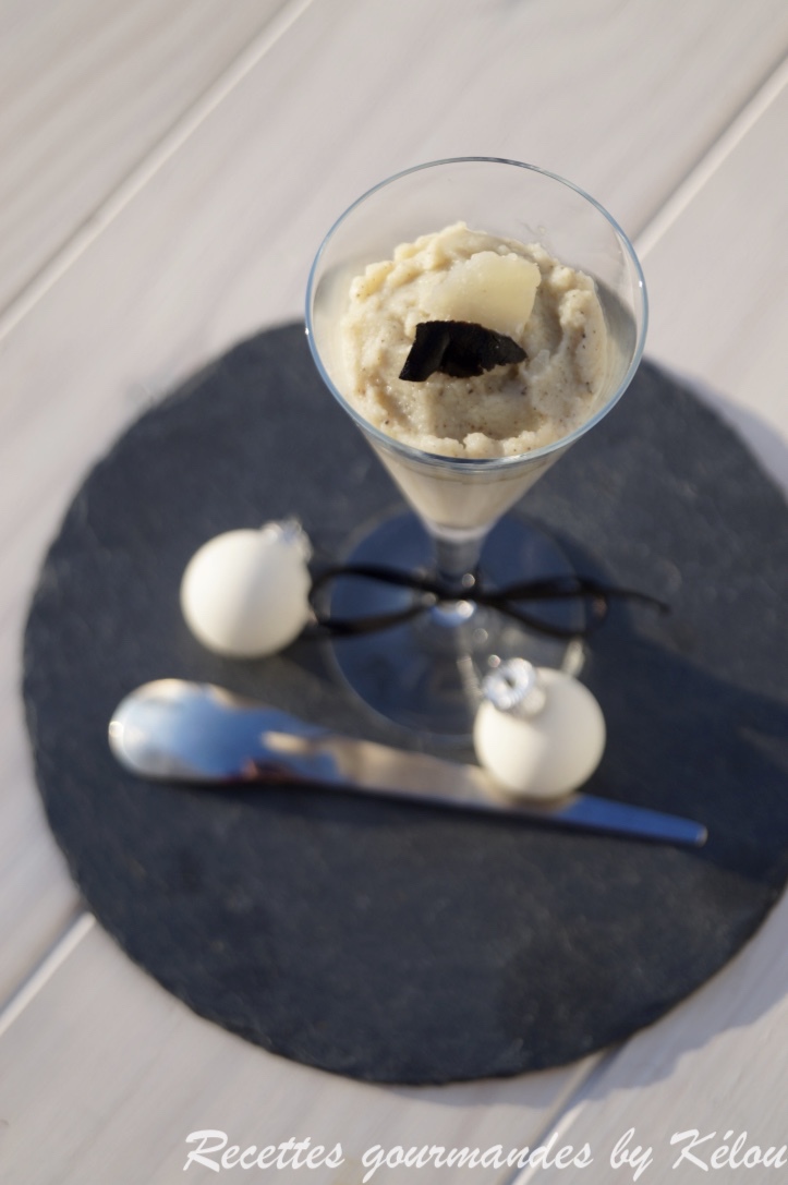 Panna cotta à la truffe et à l'artichaut