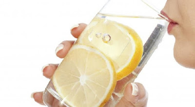 Manfaat Air Lemon diminum Setiap Pagi