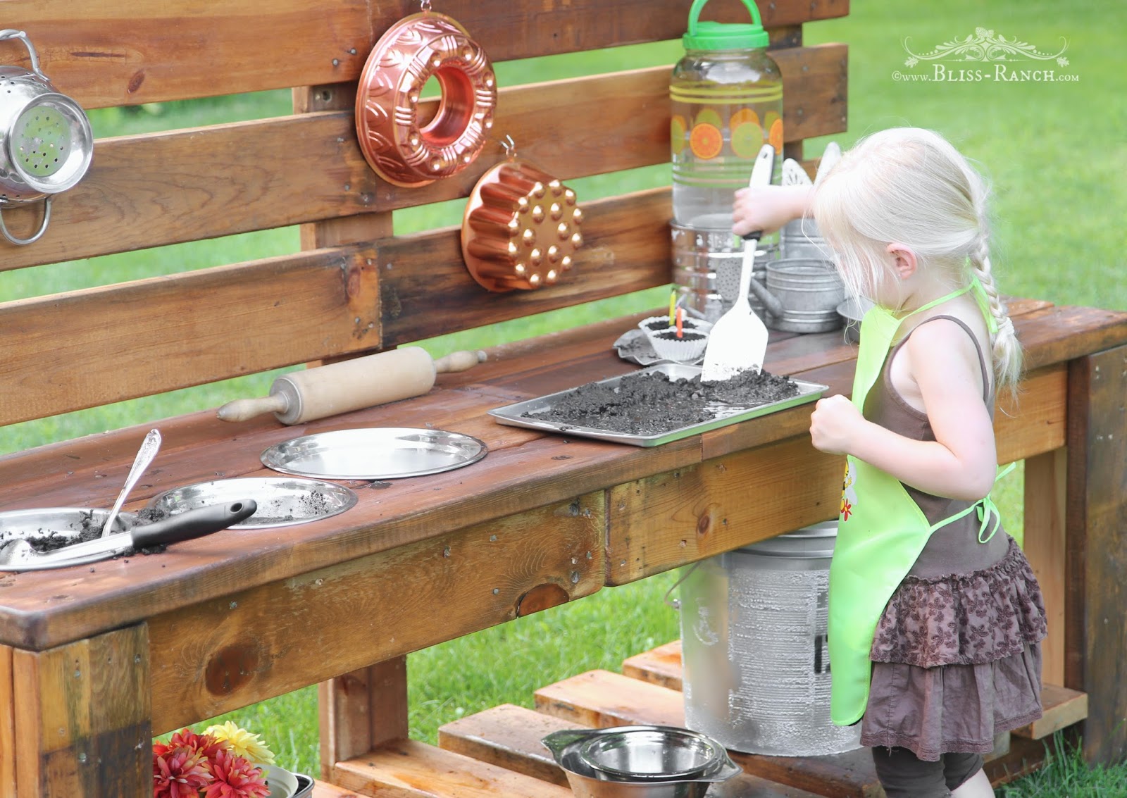 Bliss Ranch Mud Pie Station