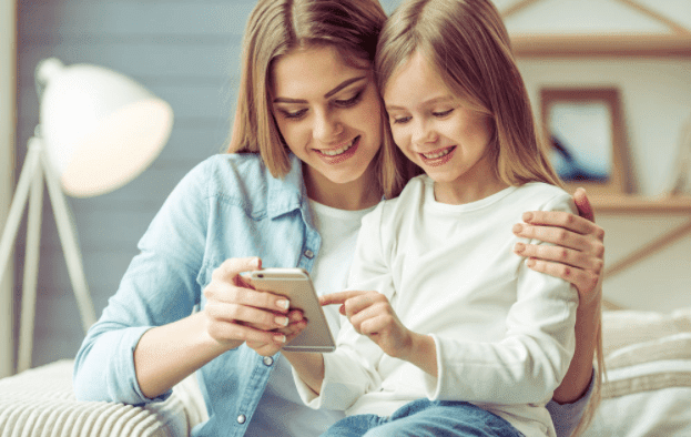 smartphone orang tua dan anak