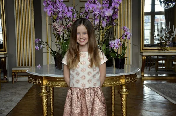 Princess Isabella of Denmark celebrates today her 9th birthday! On this occasion new pictures have been published by the Danish Monarchy website