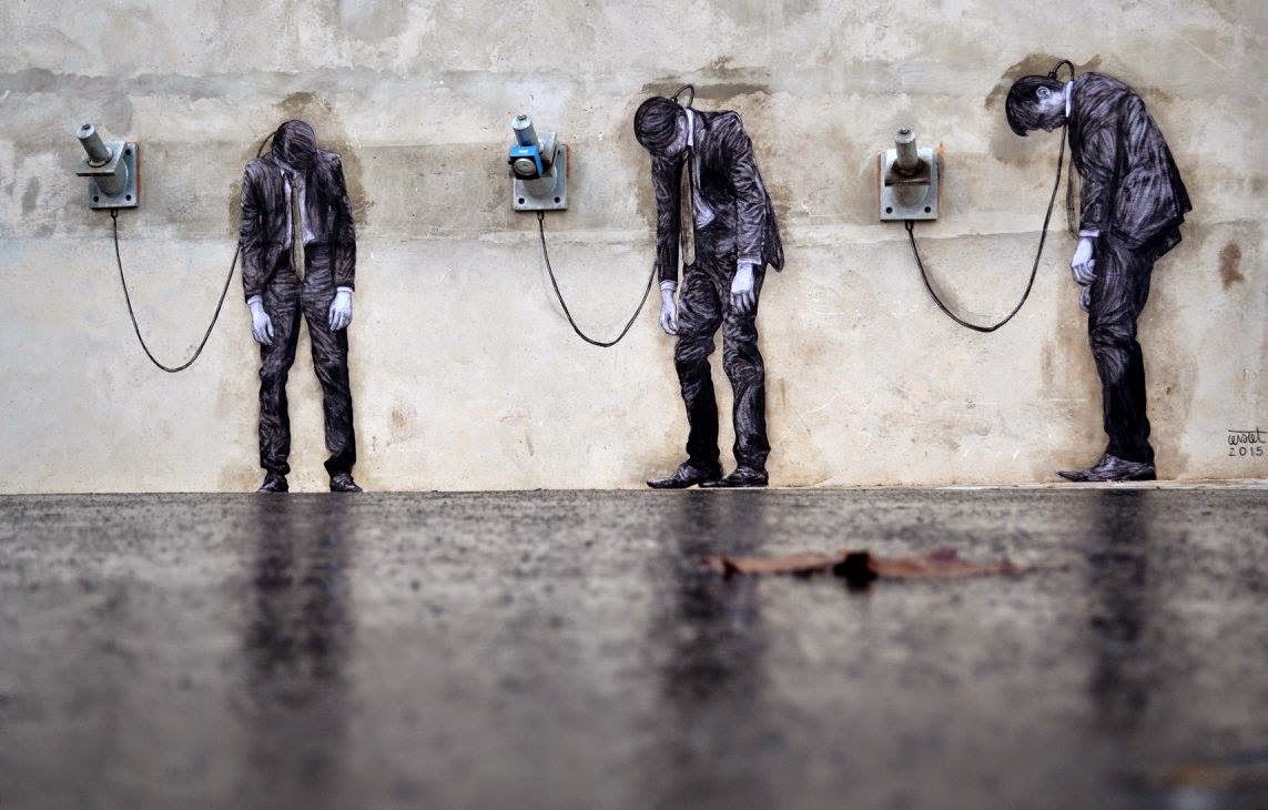 Levalet kicks off 2015 with a brand new piece entitled "Reload" somewhere in the thirteen district of Paris in France.