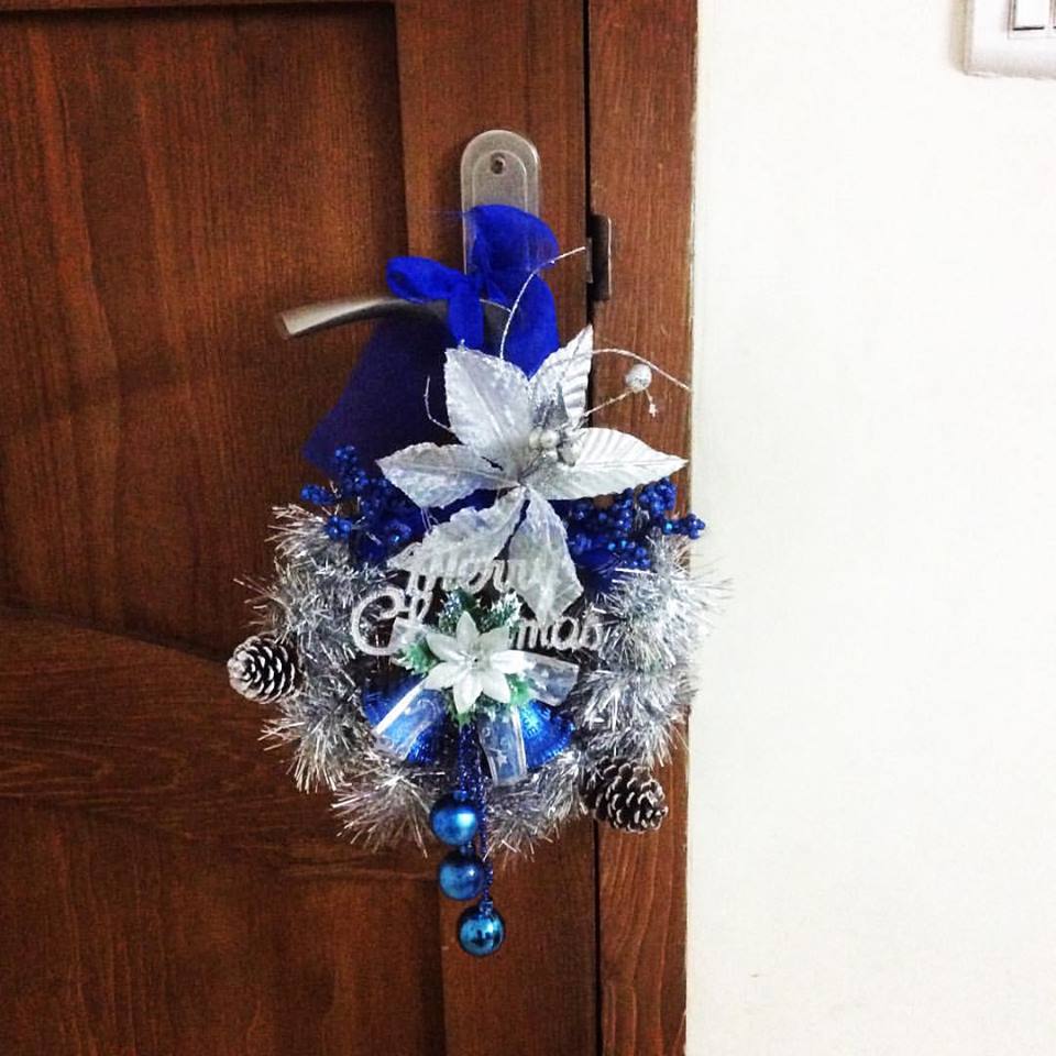 DIY Christmas wreath for door handle