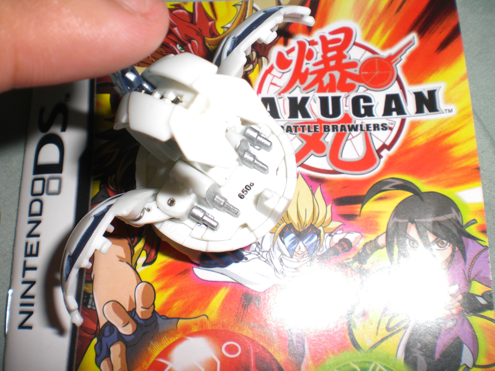 BakuBlogger: Bakugan Battle Brawlers DS with White Naga