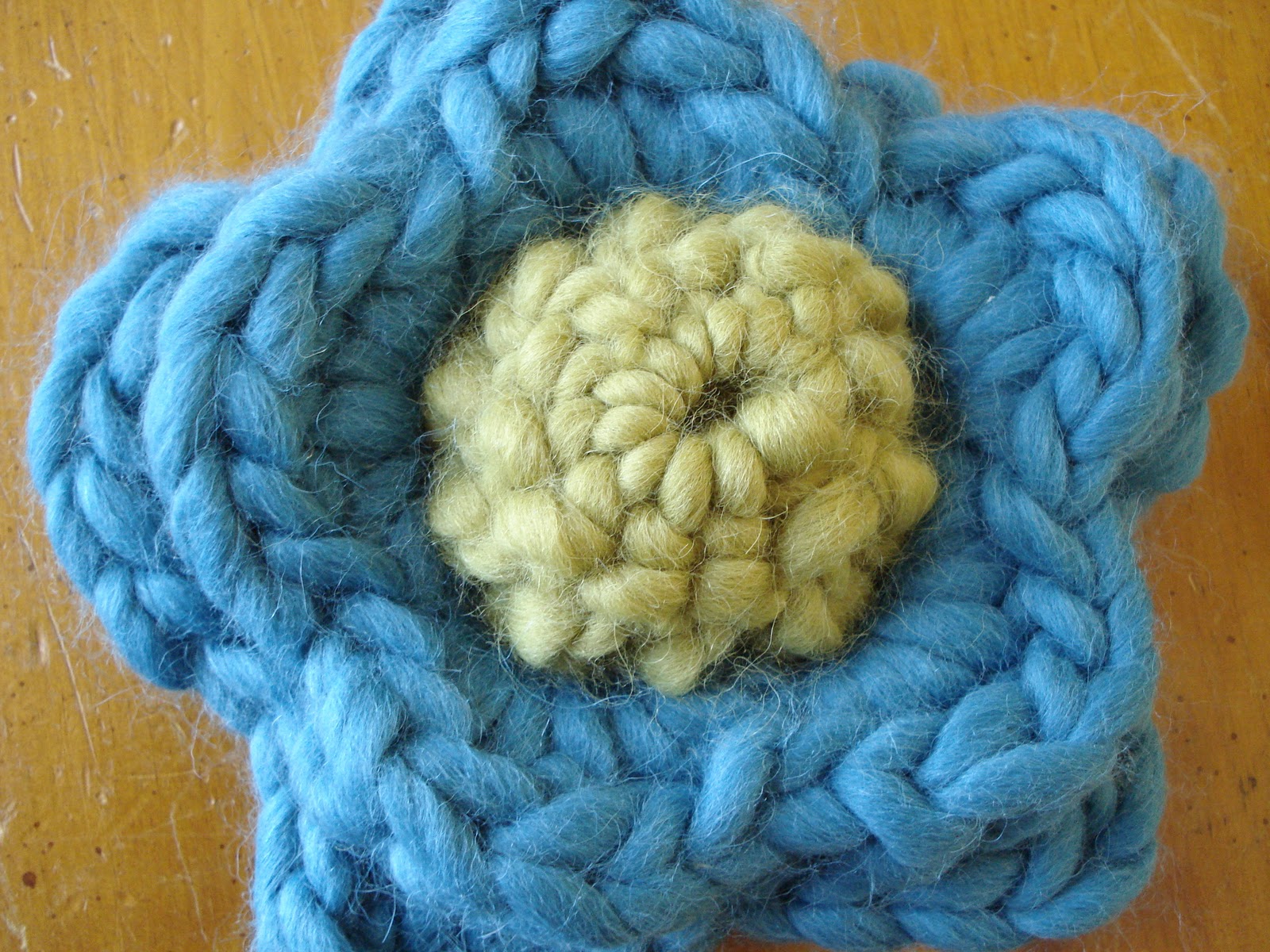 cornflower-blue-crochet-crazy-free-pattern