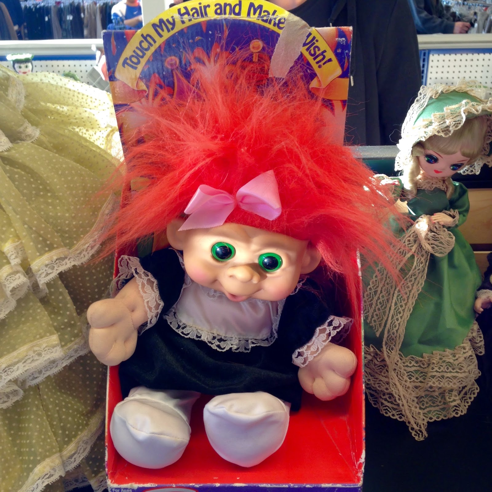 TWELVE MORE WEIRD RECORDS & KNICKKNACKS FROM THE VALUE VILLAGE