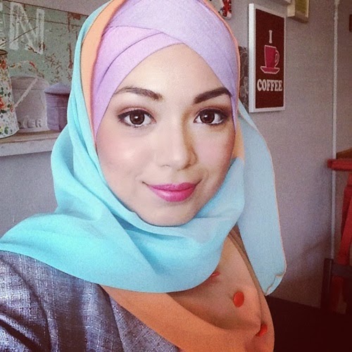 Biodata Nad Zainal, profile, biografi Farah Nadia Zainal Abidin, profil dan latar belakang Nad Zainal, gambar Nad Zainal, filem, drama lakonan Nad Zainal, facebook, twitter, instagram Nad Zainal, kekasih Nad Zainal, Hefny Sahad, Azwan Kombos