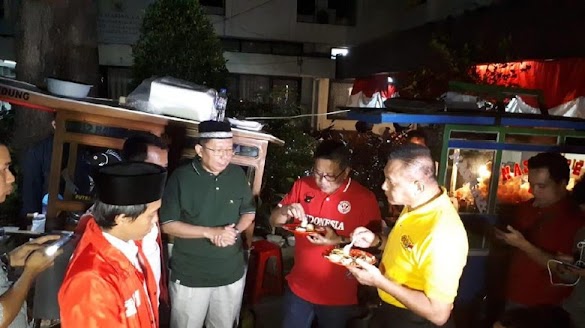 Tanpa Hanura dan PKB, Sekjen Koalisi Jokowi Rapat di Gedung Joang Tanpa Hanura dan PKB, Sekjen Koalisi Jokowi Rapat di Gedung Joang