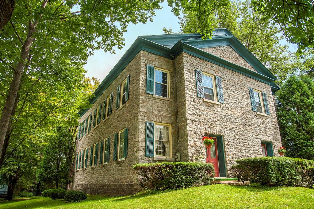 Sweet House Dreams Old Stone Meeting Hall, 1810 Stone Colonial Church