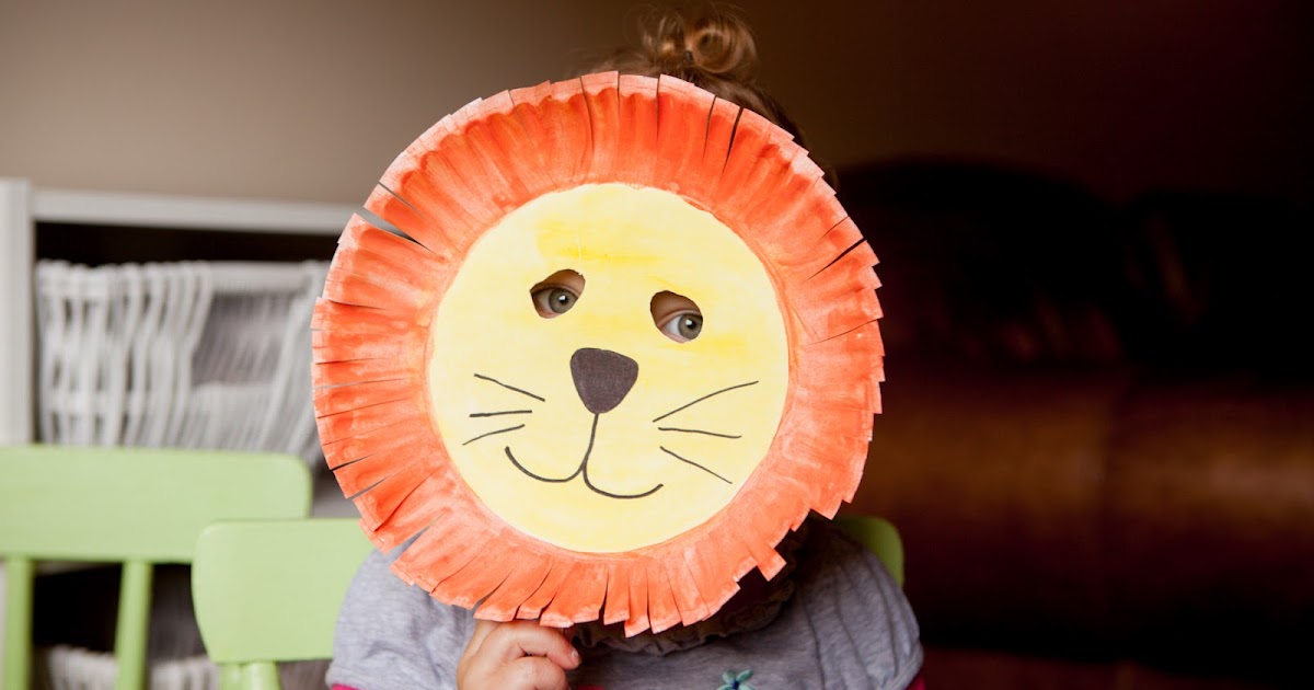 Mommy Minutes: Paper Plate Lion Mask