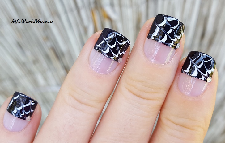 Life World Women Halloween Drag Marble Spider Web French Manicure