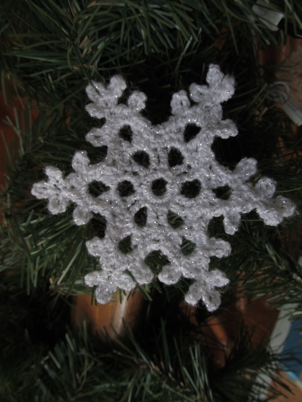 Celtic Knot Crochet: Snowflakes