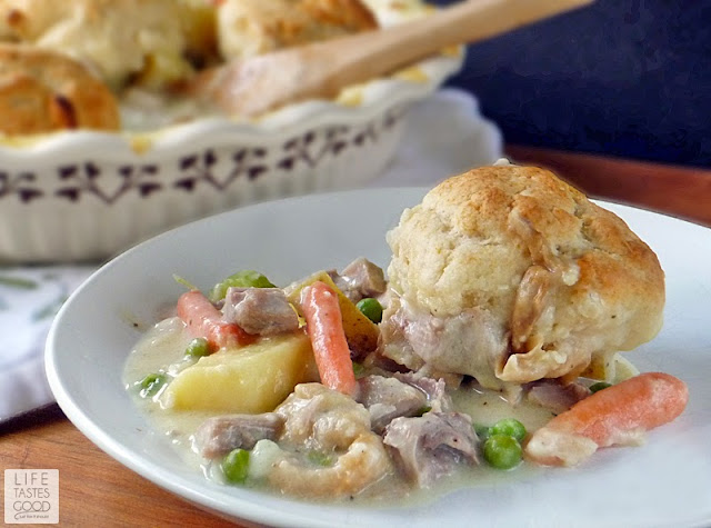 Leftover Turkey Pot Pie | by Life Tastes Good is a deliciously easy way to use up leftover Thanksgiving turkey and vegetables for a creative new meal your family will love.