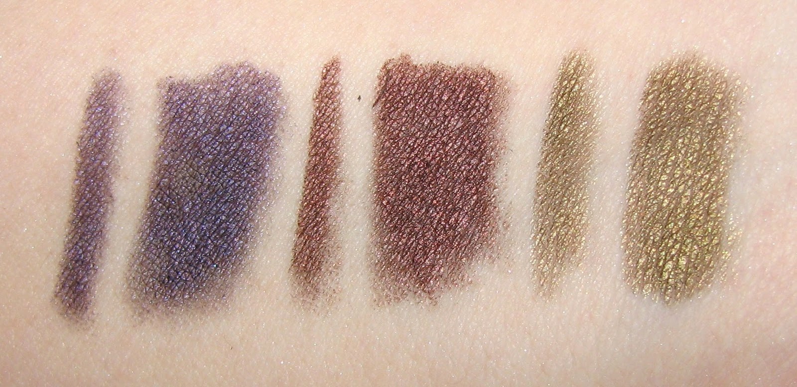 Chanel VIOLET SMOKE, BRUN, KHAKI DORE Le Crayon Yeux Precision Eye Definer  Swatches and Review - Blushing Noir