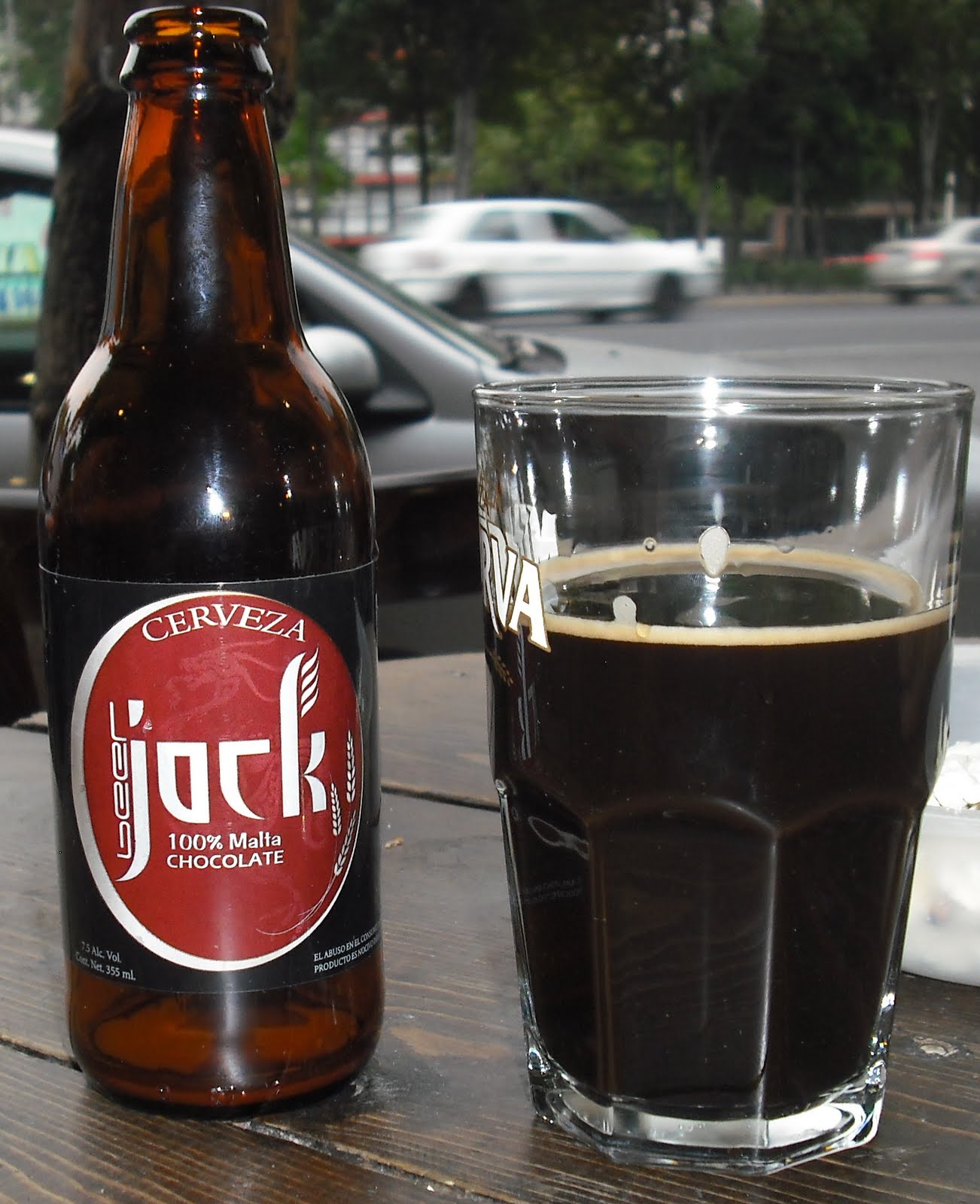 Beer and Records in Mexico City / Cervezas artesanales y vinilos en la