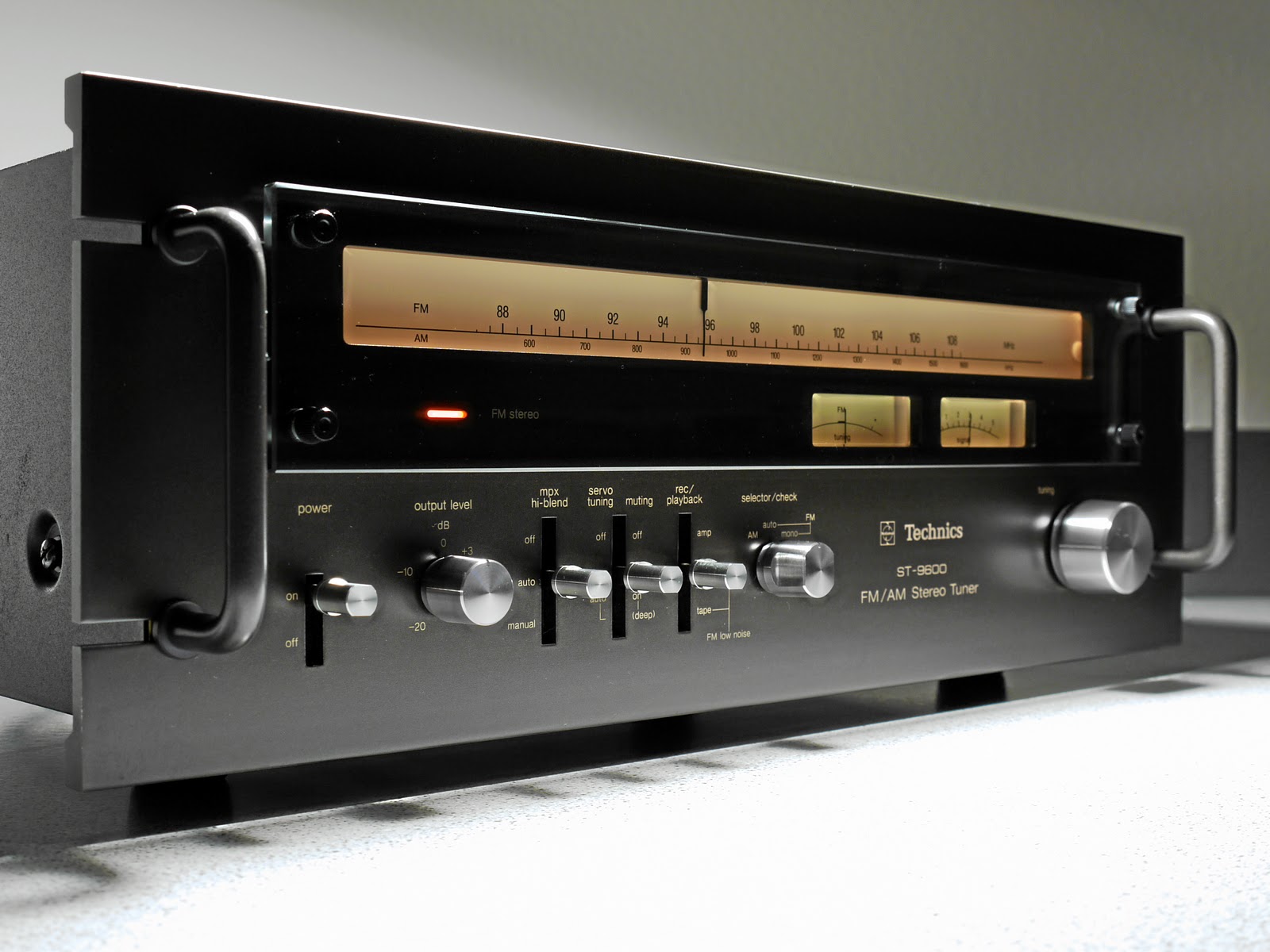 Golden Age Of Audio Technics ST 9600 Stereo Tuner