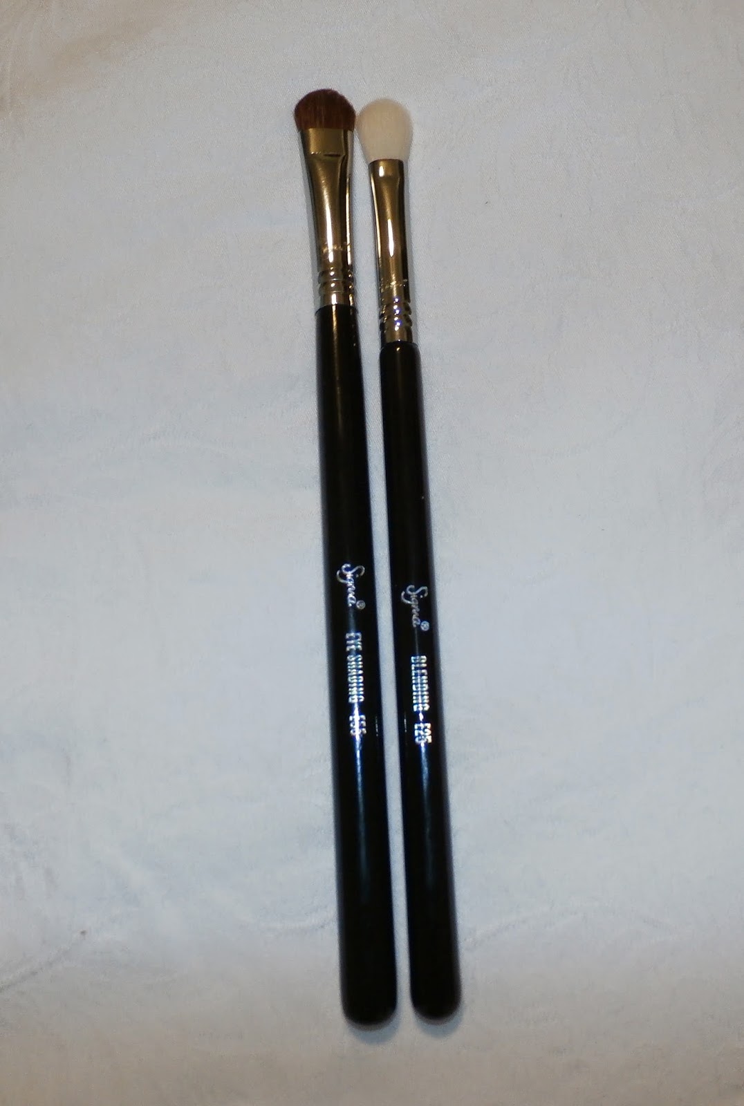 My Makeup Issues Sigma Beauty Eye Shading E55 and Blending E25 Brushes