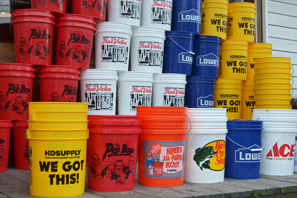 HOLIDAY GENERAL STORE USA BUCKETS