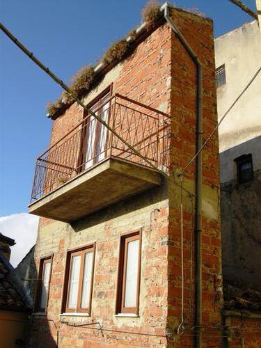 Little House in the World: Sicily - Italy
