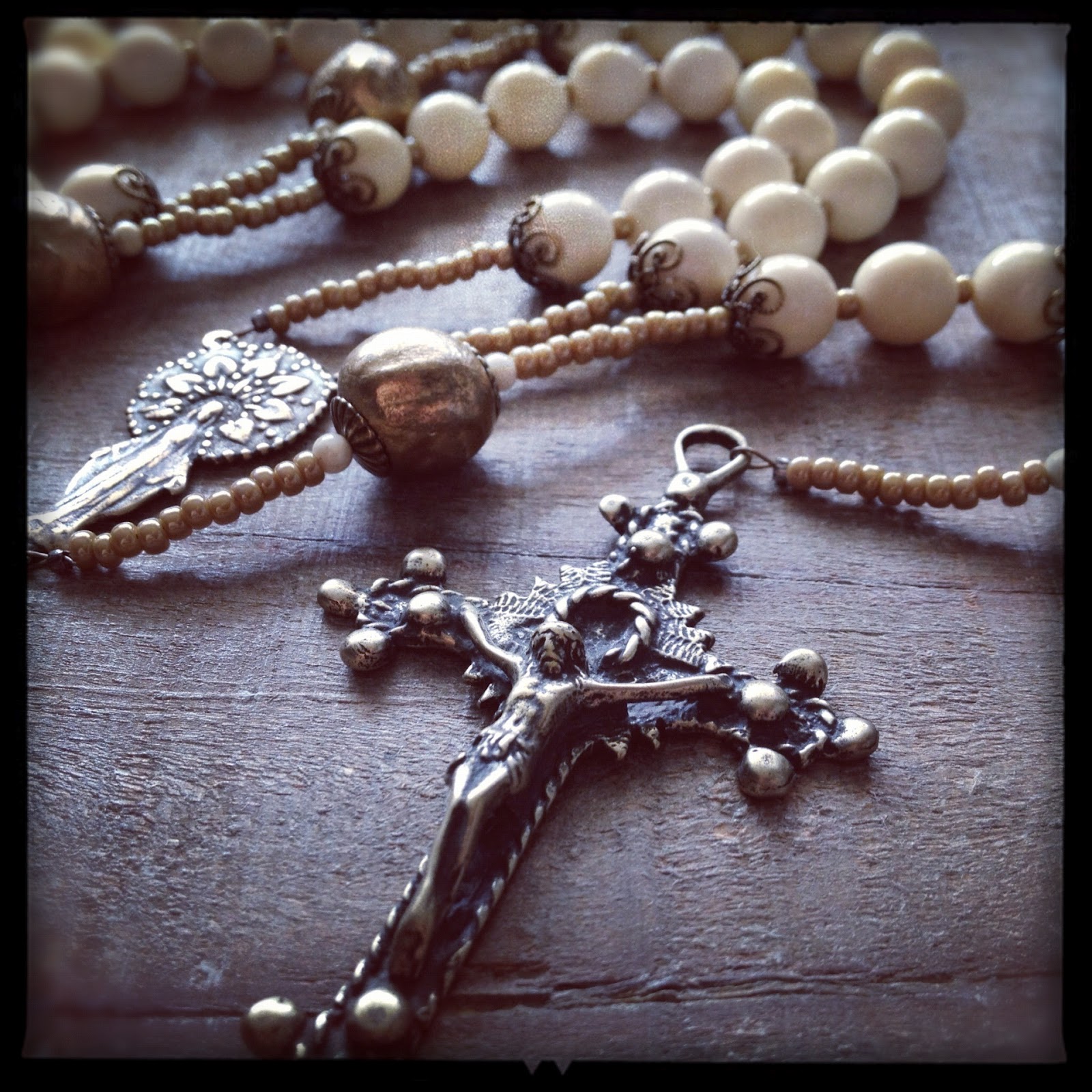 Atelier Zovak VINTAGE ROSARY