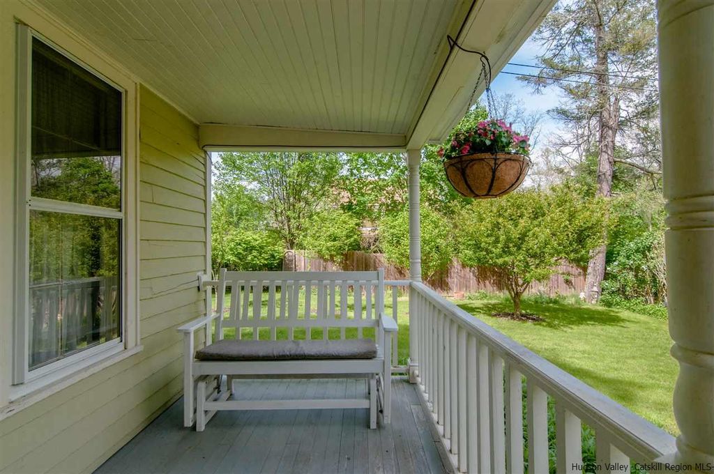 Sweet House Dreams 1906 Farmhouse in Rosendale, New York