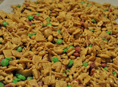 Butterscotch Snack Mix is the sweet and salty combinations of Chex and Cheerio cereasl, peanuts, and candy covered in butterscotch and peanut butter coating. #SnackMix #PeanutButter #Snacks #ChexMix