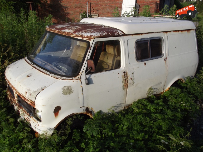 Bedford CF2 Van Junkyard Sunday's