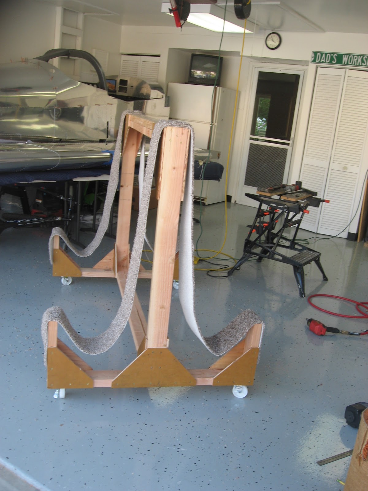 Craig's RV12 Build Building the Wing Rack