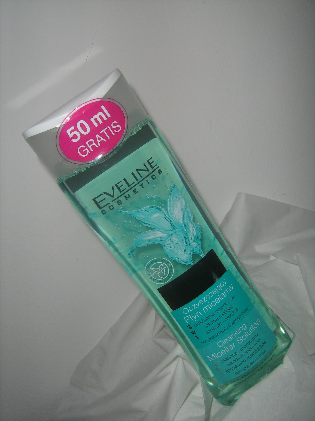 Eveline, Fresh&Soft, oczyszczający płyn micelarny 3 w 1