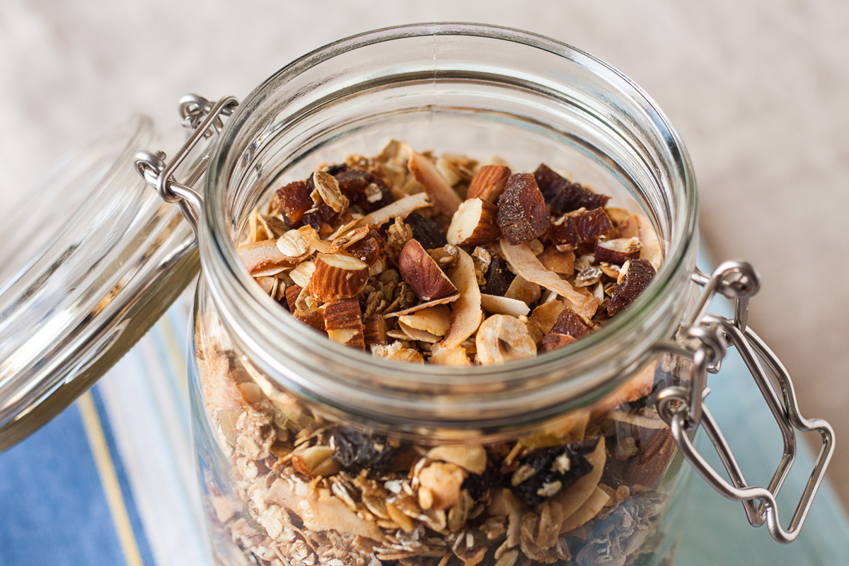 Granola ili domaći musli Na tanjiru